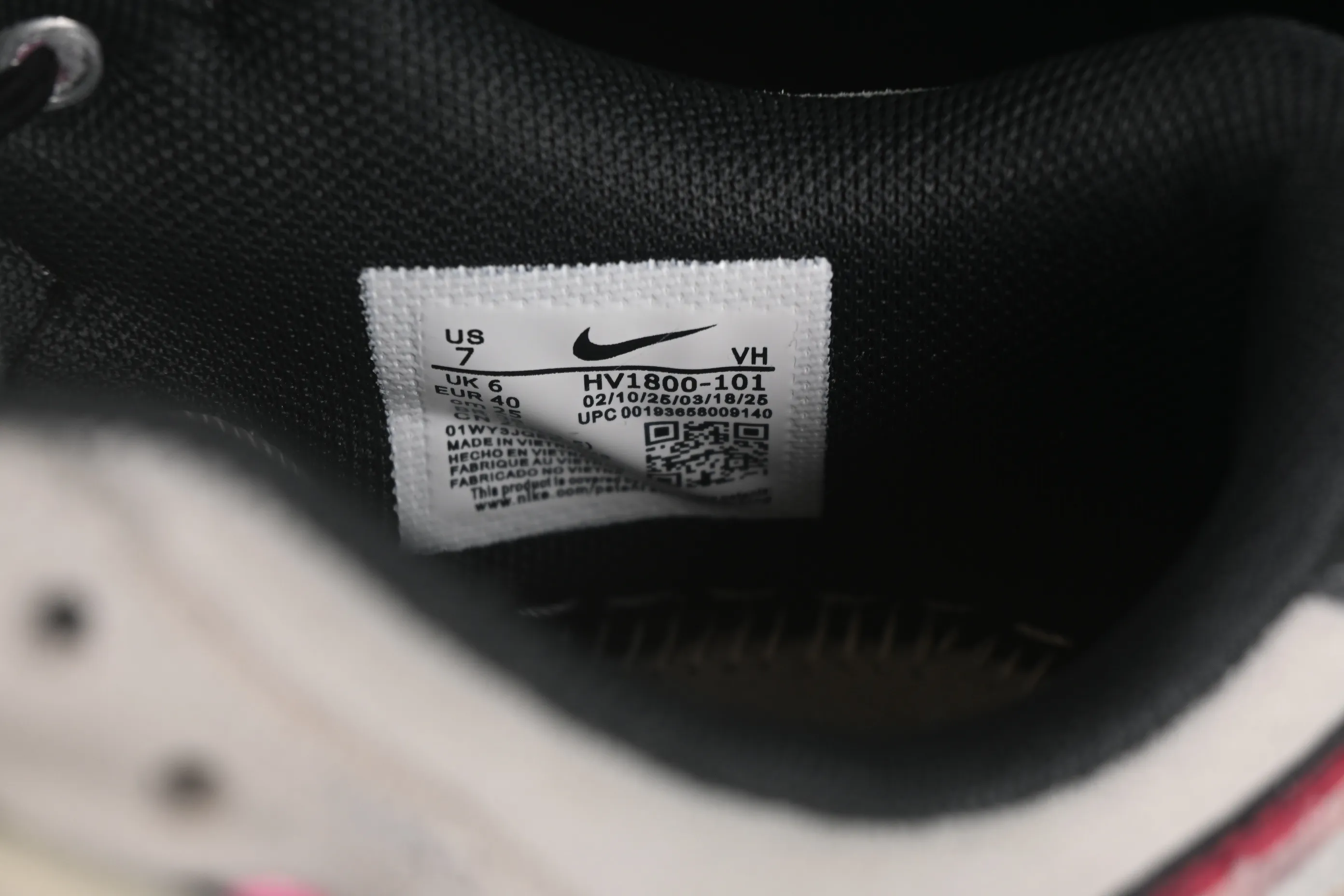 All Categories Nk SB Dunk Series Nk SB Dunk Low Low-top sneakers Nike Dunk Low Panda Prank Film Love Letter Rice Noodle Love Language Low-top casual sneakers HV1800-101